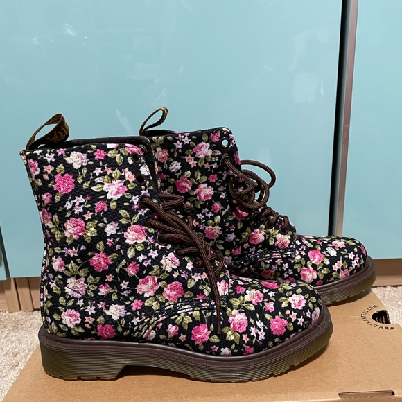 Dr Martens Page Floral Black Canvas Lace-up Boots Size 5 - Picture 3 of 8